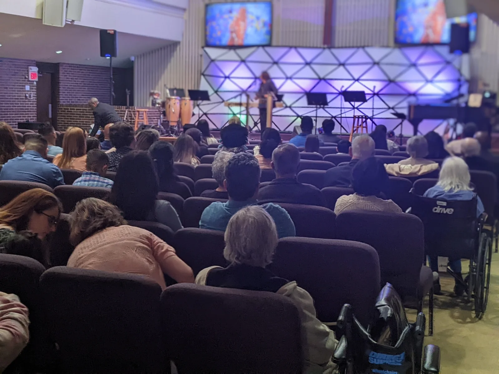 Worship Service Chicago Heights Church of the Nazarene Church in Chicago Heights, IL